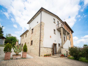 Гостиница Comfy Farmhouse with Swimming Pool Terrace Garden BBQ  San Secondo